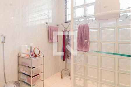 Casa à venda com 250m², 4 quartos e 2 vagas