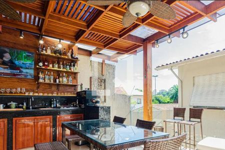 Casa à venda com 250m², 4 quartos e 2 vagas