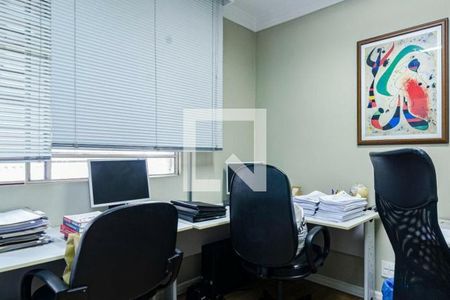 Casa à venda com 250m², 4 quartos e 2 vagas