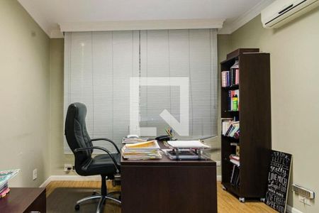 Casa à venda com 250m², 4 quartos e 2 vagas