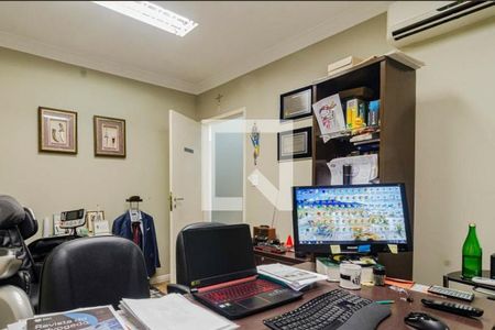 Casa à venda com 250m², 4 quartos e 2 vagas