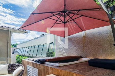 Casa à venda com 250m², 4 quartos e 2 vagas