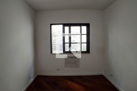 Casa à venda com 2700m², 6 quartos e 3 vagas Casa à venda com 2700m², 6 quartos e 3 vagasQuarto 3