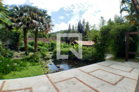 Casa à venda com 2700m², 6 quartos e 3 vagas Casa à venda com 2700m², 6 quartos e 3 vagasQuintal