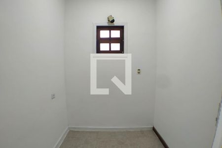 Casa à venda com 2700m², 6 quartos e 3 vagas Casa à venda com 2700m², 6 quartos e 3 vagasCloset da suíte