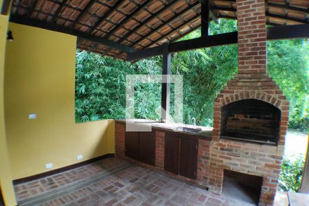 Casa à venda com 2700m², 6 quartos e 3 vagas Casa à venda com 2700m², 6 quartos e 3 vagasChurrasqueira