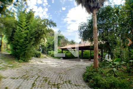 Casa à venda com 2700m², 6 quartos e 3 vagas Casa à venda com 2700m², 6 quartos e 3 vagasGaragem