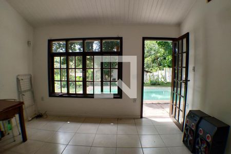 Casa à venda com 2700m², 6 quartos e 3 vagas Casa à venda com 2700m², 6 quartos e 3 vagasSala casa 2