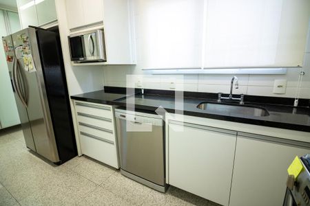 Apartamento para alugar com 138m², 2 quartos e 2 vagas Apartamento para alugar com 138m², 2 quartos e 2 vagasCozinha