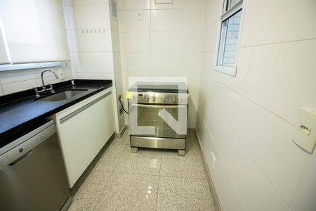 Apartamento para alugar com 138m², 2 quartos e 2 vagas Apartamento para alugar com 138m², 2 quartos e 2 vagasCozinha
