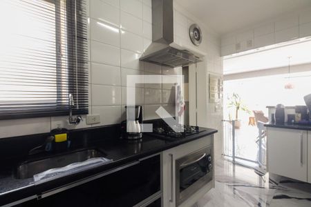 Apartamento à venda com 92m², 2 quartos e 2 vagasCozinha 