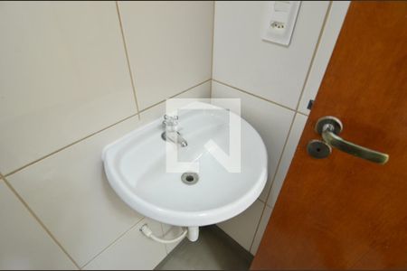Casa à venda com 160m², 2 quartos e 2 vagasBanheiro de Serviço