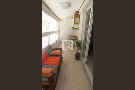 Apartamento à venda com 140m², 3 quartos e 3 vagas Apartamento à venda com 140m², 3 quartos e 3 vagasSacada