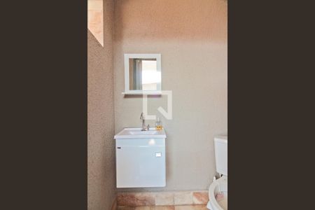 Casa à venda com 175m², 4 quartos e 2 vagasBanheiro de Serviço