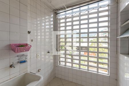 Apartamento à venda com 120m², 2 quartos e 1 vagaÁrea de Serviço