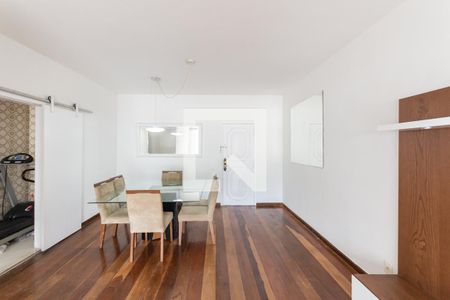 Apartamento à venda com 120m², 2 quartos e 1 vagaSala