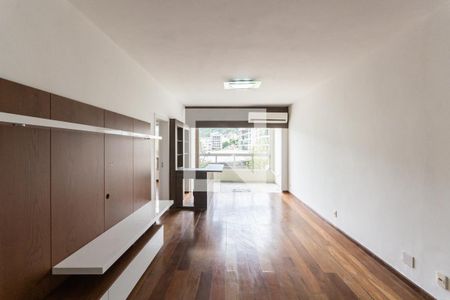 Apartamento à venda com 120m², 2 quartos e 1 vagaSala