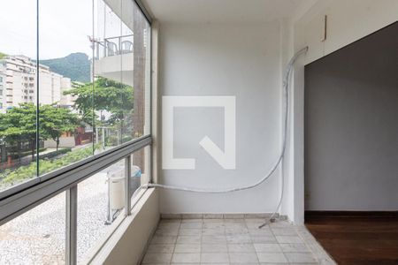 Apartamento à venda com 120m², 2 quartos e 1 vagaSala