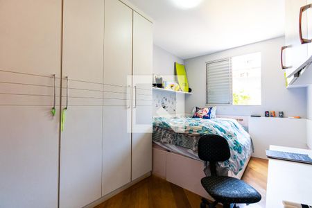 Apartamento à venda com 66m², 3 quartos e 2 vagasQuarto 3