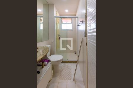 Apartamento à venda com 166m², 3 quartos e 3 vagas Apartamento à venda com 166m², 3 quartos e 3 vagasBanheiro Corredor