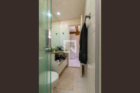 Apartamento à venda com 166m², 3 quartos e 3 vagas Apartamento à venda com 166m², 3 quartos e 3 vagasBanheiro da Suíte 2