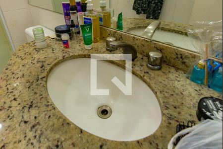 Apartamento à venda com 166m², 3 quartos e 3 vagas Apartamento à venda com 166m², 3 quartos e 3 vagasBanheiro da Suíte 2