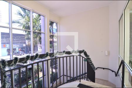 Apartamento para alugar com 83m², 2 quartos e 1 vagaEscadas
