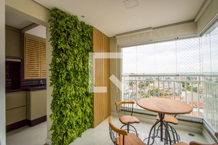 Apartamento para alugar com 69m², 2 quartos e 2 vagas Apartamento para alugar com 69m², 2 quartos e 2 vagasVaranda da sala