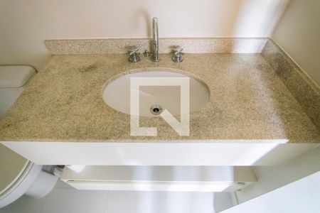 Apartamento para alugar com 69m², 2 quartos e 2 vagas Apartamento para alugar com 69m², 2 quartos e 2 vagasBanheiro do quarto 1