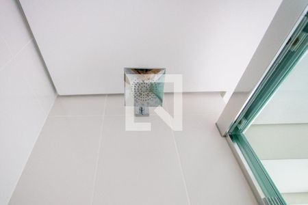 Apartamento para alugar com 69m², 2 quartos e 2 vagas Apartamento para alugar com 69m², 2 quartos e 2 vagasBanheiro do quarto 1