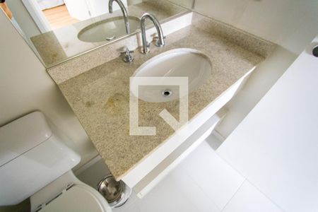 Apartamento para alugar com 69m², 2 quartos e 2 vagas Apartamento para alugar com 69m², 2 quartos e 2 vagasBanheiro social