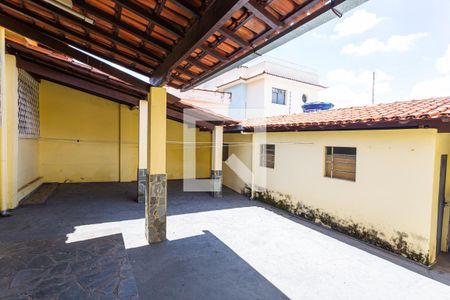 Casa à venda com 300m², 3 quartos e 3 vagasQuintal/Área de Serviço
