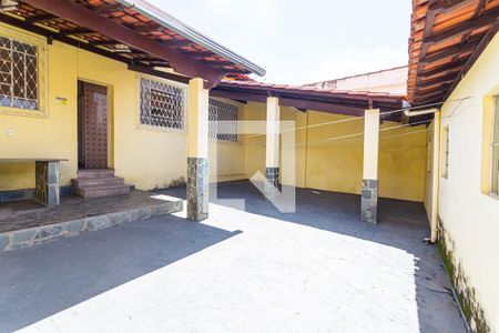 Casa à venda com 300m², 3 quartos e 3 vagasQuintal/Área de Serviço