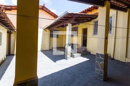 Casa à venda com 300m², 3 quartos e 3 vagasQuintal/Área de Serviço