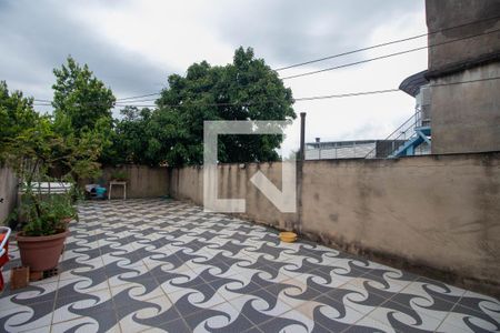 Casa à venda com 73m², 2 quartos e 2 vagas Casa à venda com 73m², 2 quartos e 2 vagasPátio