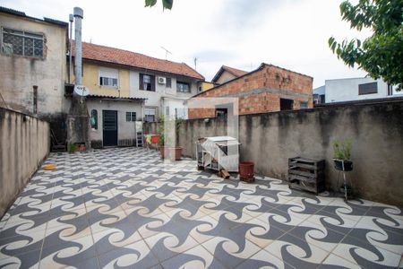 Casa à venda com 73m², 2 quartos e 2 vagas Casa à venda com 73m², 2 quartos e 2 vagasPátio
