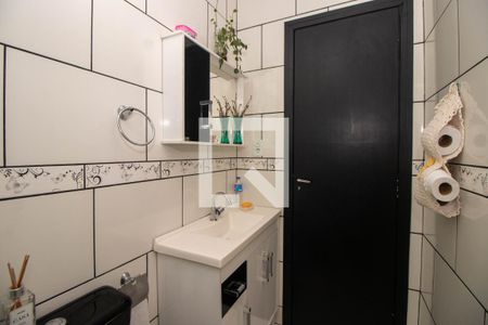 Casa à venda com 73m², 2 quartos e 2 vagas Casa à venda com 73m², 2 quartos e 2 vagasBanheiro