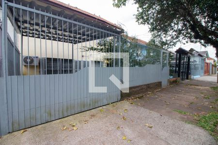 Casa à venda com 73m², 2 quartos e 2 vagas Casa à venda com 73m², 2 quartos e 2 vagasFachada