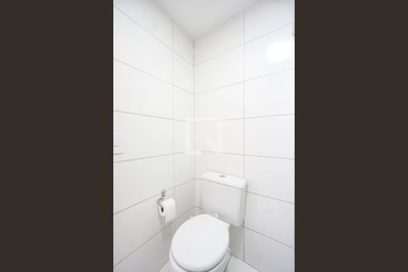 Apartamento à venda com 56m², 2 quartos e 1 vaga Apartamento à venda com 56m², 2 quartos e 1 vagaBanheiro social