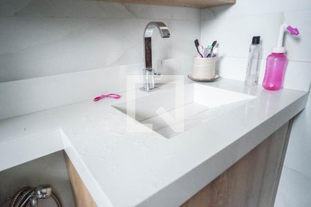 Casa à venda com 110m², 3 quartos e 2 vagasBanheiro da Suíte