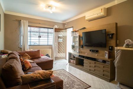 Sala de casa à venda com 3 quartos, 110m² em Vila Paulistania, São Paulo