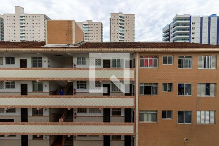Vista da sala/quarto de kitnet/studio para alugar com 1 quarto, 31m² em Boqueirão, Praia Grande