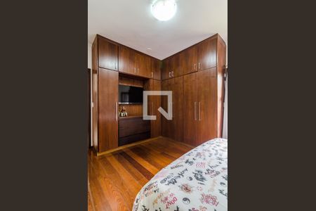 Casa para alugar com 376m², 4 quartos e 1 vagaSuíte 1