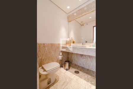 Casa para alugar com 376m², 4 quartos e 1 vagaLavabo