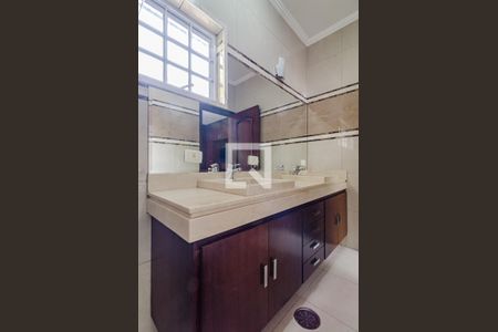 Casa para alugar com 376m², 4 quartos e 1 vagaBanheiro da suíte 1