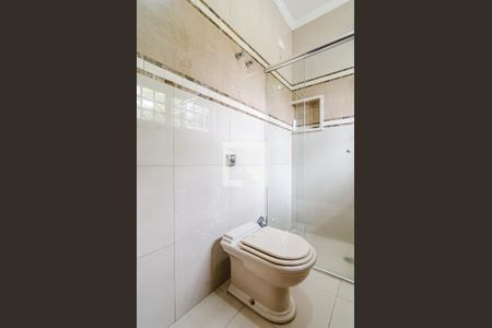 Casa para alugar com 376m², 4 quartos e 1 vagaBanheiro da suíte 1