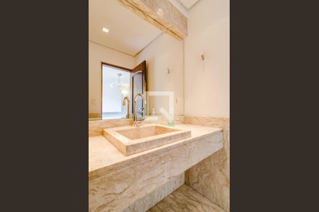 Casa para alugar com 376m², 4 quartos e 1 vagaLavabo