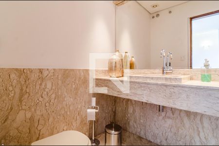 Casa para alugar com 376m², 4 quartos e 1 vagaLavabo