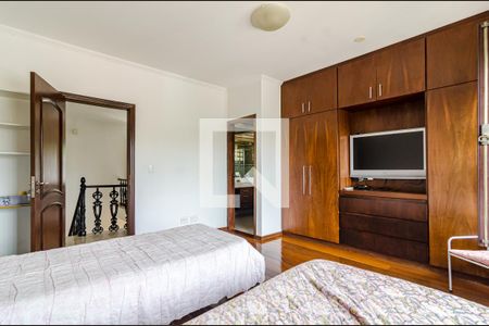 Casa para alugar com 376m², 4 quartos e 1 vagaSuíte 2