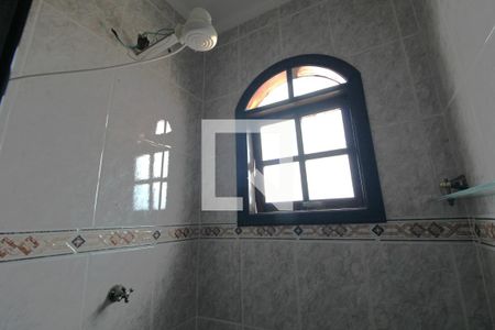 Casa à venda com 217m², 3 quartos e 6 vagasChuveiro banheiro da suíte